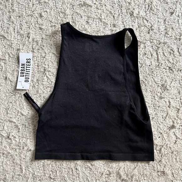 NWT out from under seamless bra top - Picture 3 of 3